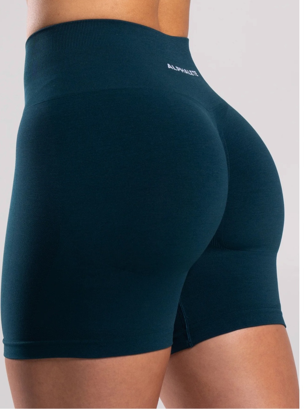 Alphalete MidRise Pump Deep Sea